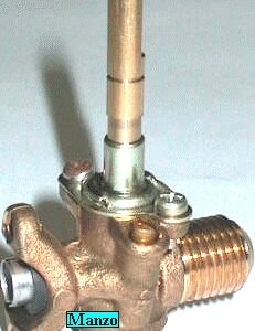 RUBINETTO GAS 2 VIE D.6MM. PL2230
