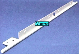 PROFILO INFERIORE PORTA FORNO 585MM.