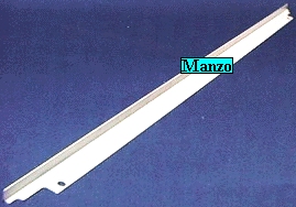 PROFILO INFERIORE PORTA FORNO 571MM.